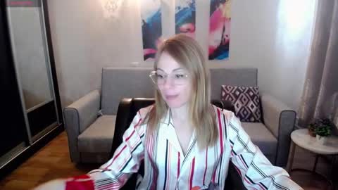 Snapshot of your_crush_12 chatting on 10.21.25 your_crush_12 online show from 10.21.25
