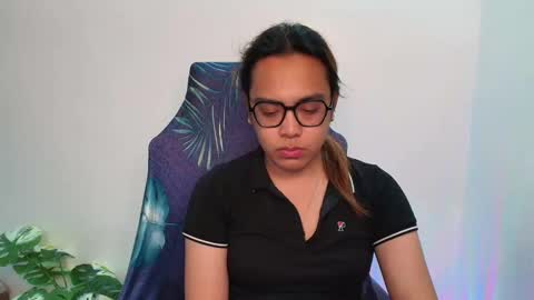 your_dreamgirlxxx69 online show from 05.13.26