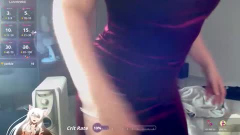 Snapshot of your_first_kiss chatting on 11.06.25 Molly online show from 11.06.25