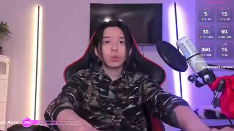 Snapshot of your_little_twink chatting on 10.16.25 Han   online show from 10.16.25