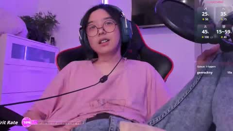 Snapshot of your_little_twink chatting on 10.25.25 Han   online show from 10.25.25