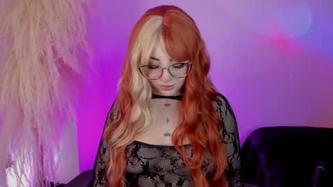 Snapshot of your_littlepervert_ chatting on 01.21.25 Cami independent model online show from 01.21.25