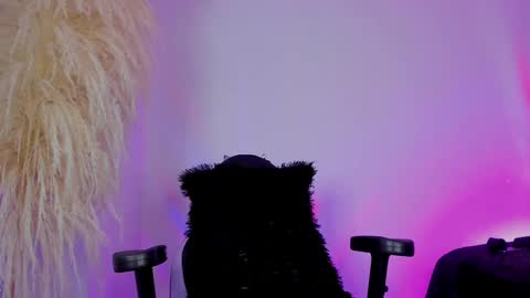 Snapshot of your_littlepervert_ chatting on 02.13.25 Cami independent model online show from 02.13.25