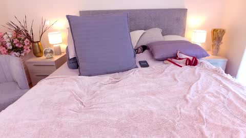 Snapshot of your_poison_girl chatting on 02.04.25 Helena online show from 02.04.25