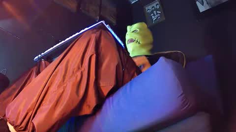 Snapshot of your_punishment chatting on 12.30.24 Miss Sarah online show from 12.30.24