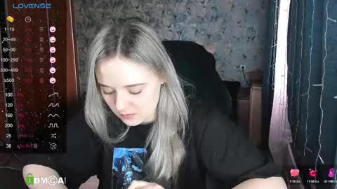 Snapshot of your_small_bunny chatting on 02.26.25 Molly online show from 02.26.25