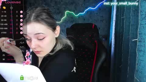 Snapshot of your_small_bunny chatting on 09.14.25 Molly online show from 09.14.25