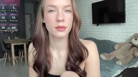 Mia  online show from 02.17.26