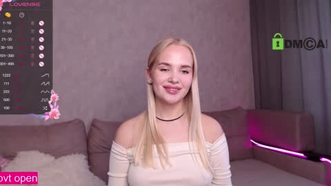 Snapshot of your_sweetie_ chatting on 12.07.24 Lolli Instagram lollii 1 online show from 12.07.24