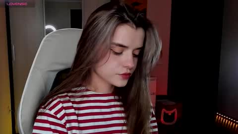 Snapshot of youranikka chatting on 09.25.25 Anikka online show from 09.25.25