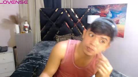 Snapshot of yourasian_bradley chatting on 10.17.25 yourasian_bradley online show from 10.17.25