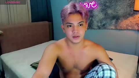 Snapshot of yourasian_bradley chatting on 10.26.25 yourasian_bradley online show from 10.26.25