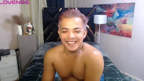 Snapshot of yourasian_bradley chatting on 10.29.25 yourasian_bradley online show from 10.29.25