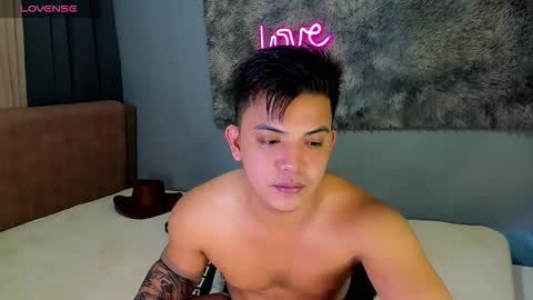 Snapshot of yourasian_bradley chatting on 01.17.26 yourasian_bradley online show from 01.17.26