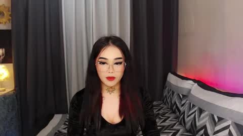 kim online show from 02.21.25