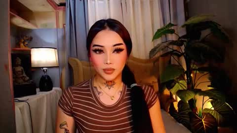 kim online show from 11.21.25