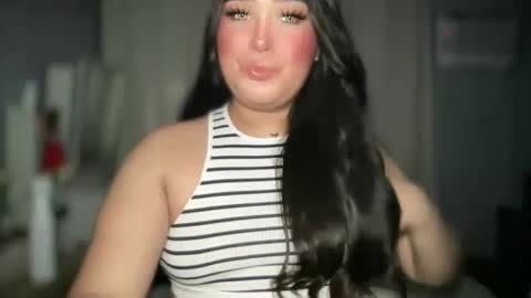 Snapshot of yourasianhotgirlxxx chatting on 11.27.25 Ailah online show from 11.27.25