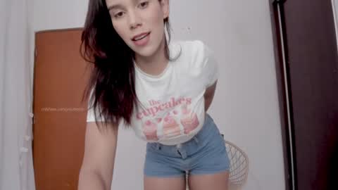 Snapshot of yourbonie chatting on 12.28.24 insta yourboniee online show from 12.28.24