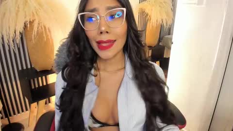 Selena online show from 02.27.25