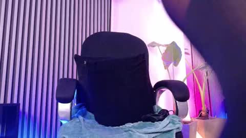 Selena online show from 11.27.25