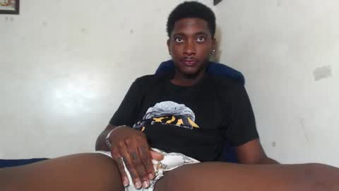 Yourdaddy2005 online show from 11.21.25