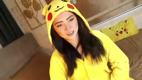 Snapshot of yourdevilsweettsx chatting on 10.04.25 JEN online show from 10.04.25