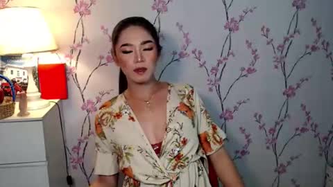 Snapshot of yourdreamgirljane chatting on 10.05.25 JANE online show from 10.05.25