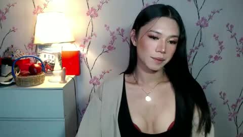 Snapshot of yourdreamgirljane chatting on 10.08.25 JANE online show from 10.08.25