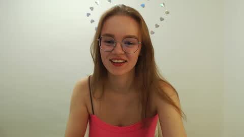 Snapshot of yourdreamray chatting on 10.03.25 Lana online show from 10.03.25