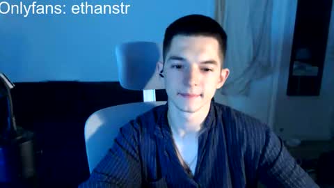 Snapshot of yourethan chatting on 10.05.25 yourethan online show from 10.05.25