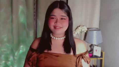 Snapshot of yourfavoratejessica chatting on 10.28.25 Jessica online show from 10.28.25