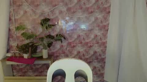 Snapshot of yourfavoratesunshine chatting on 05.13.26 Sunshine online show from 05.13.26