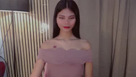 Snapshot of yourfavoratevivian chatting on 01.17.26 Vivian online show from 01.17.26