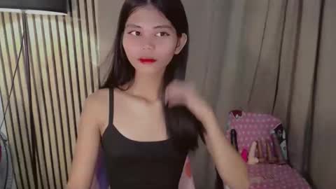 Snapshot of yourfavoratevivian chatting on 02.18.26 Vivian online show from 02.18.26