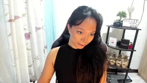 Snapshot of yourfiercequeenalexia chatting on 01.23.25 Alexia online show from 01.23.25