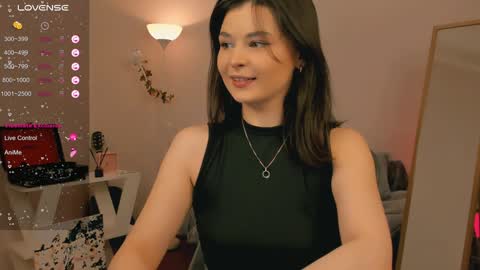 Chloe online show from 12.10.24