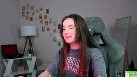 Chloe online show from 10.31.25