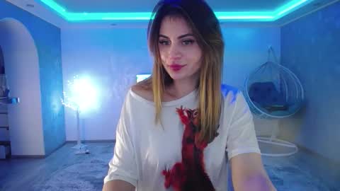 call meKira online show from 01.06.25
