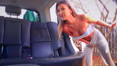 Snapshot of yourguiltypassionn chatting on 10.31.25 yourguiltypassion online show from 10.31.25