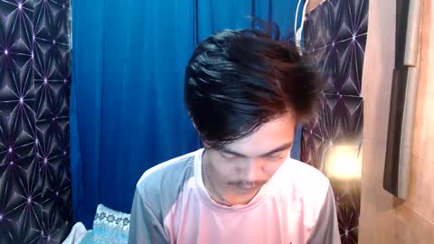 Snapshot of yourguy_josh23 chatting on 12.01.24 Josh online show from 12.01.24