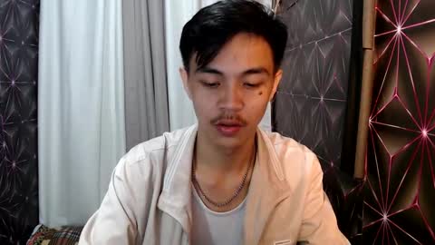 Snapshot of yourguy_josh23 chatting on 02.05.25 Josh online show from 02.05.25