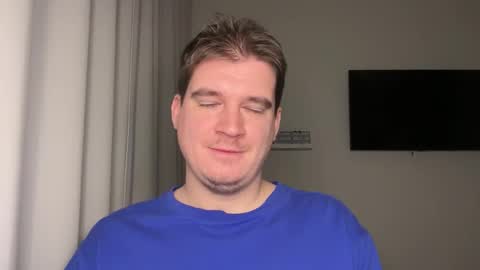 Snapshot of yourhairybuddy chatting on 12.14.25 Andrey online show from 12.14.25