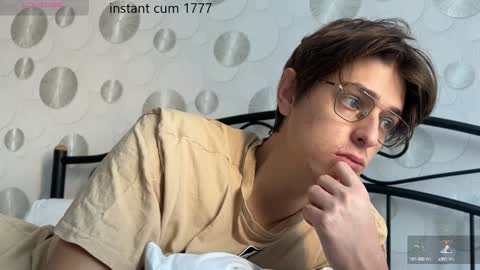 Snapshot of yourhotchristian chatting on 12.09.24 Chris online show from 12.09.24