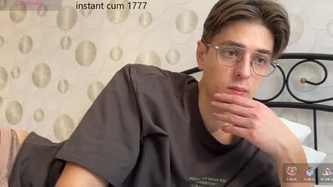 Snapshot of yourhotchristian chatting on 12.21.24 Chris online show from 12.21.24