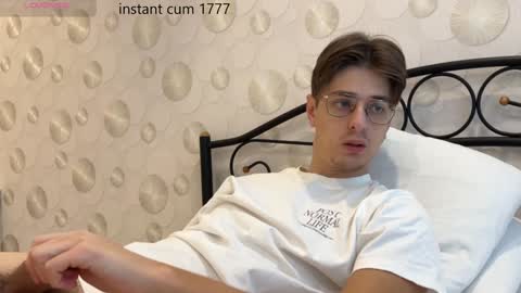 Snapshot of yourhotchristian chatting on 12.25.24 Chris online show from 12.25.24