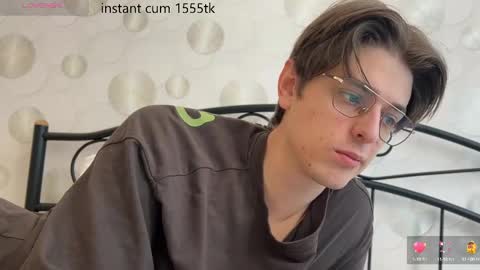Snapshot of yourhotchristian chatting on 02.17.25 Chris online show from 02.17.25