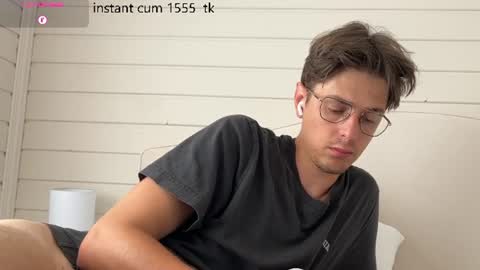 Snapshot of yourhotchristian chatting on 07.04.26 Chris online show from 07.04.26