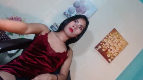 Mauie  online show from 01.20.25