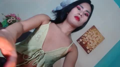Mauie  online show from 01.25.25