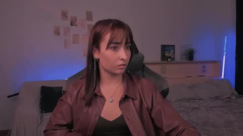 Snapshot of yourjullymoon chatting on 10.16.25 Jully online show from 10.16.25